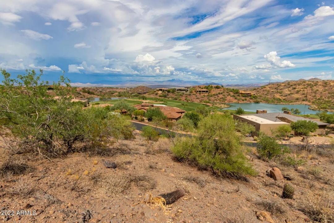 Real Estate Picture 7