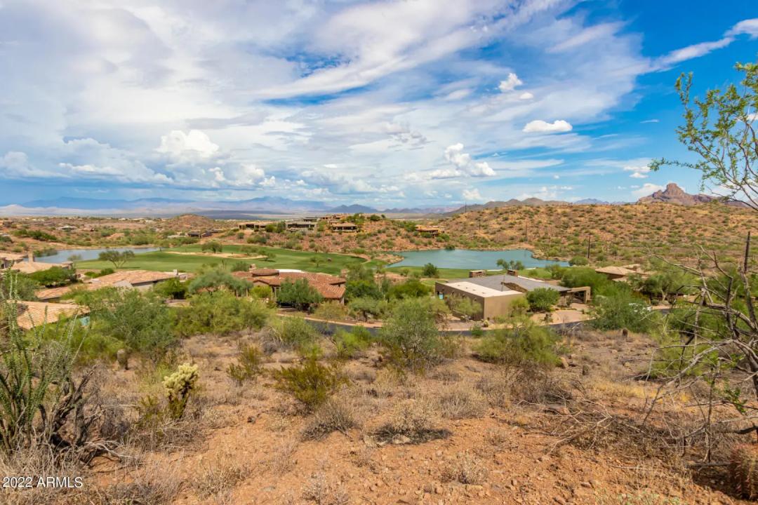 Real Estate Picture 9