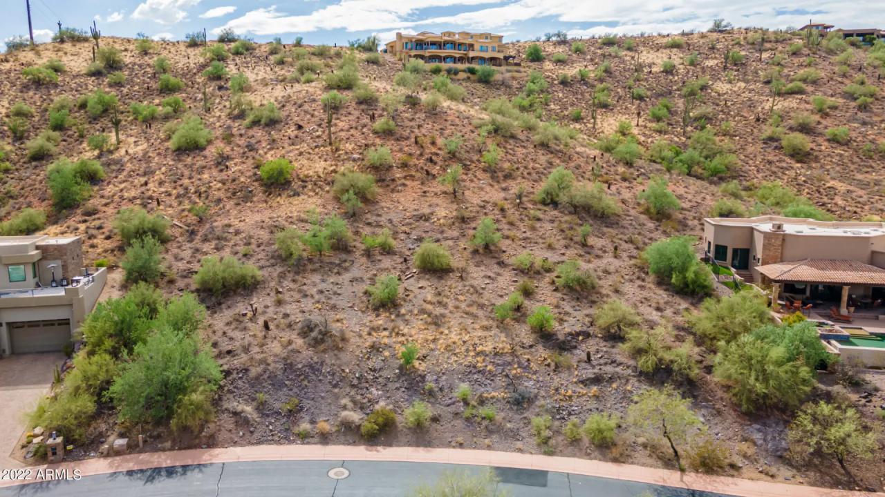 Real Estate Picture 14