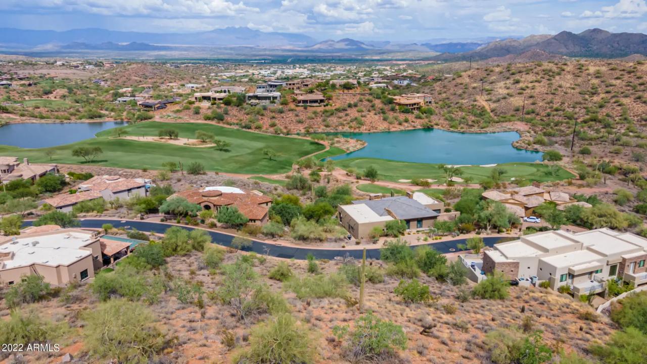 Real Estate Picture 18