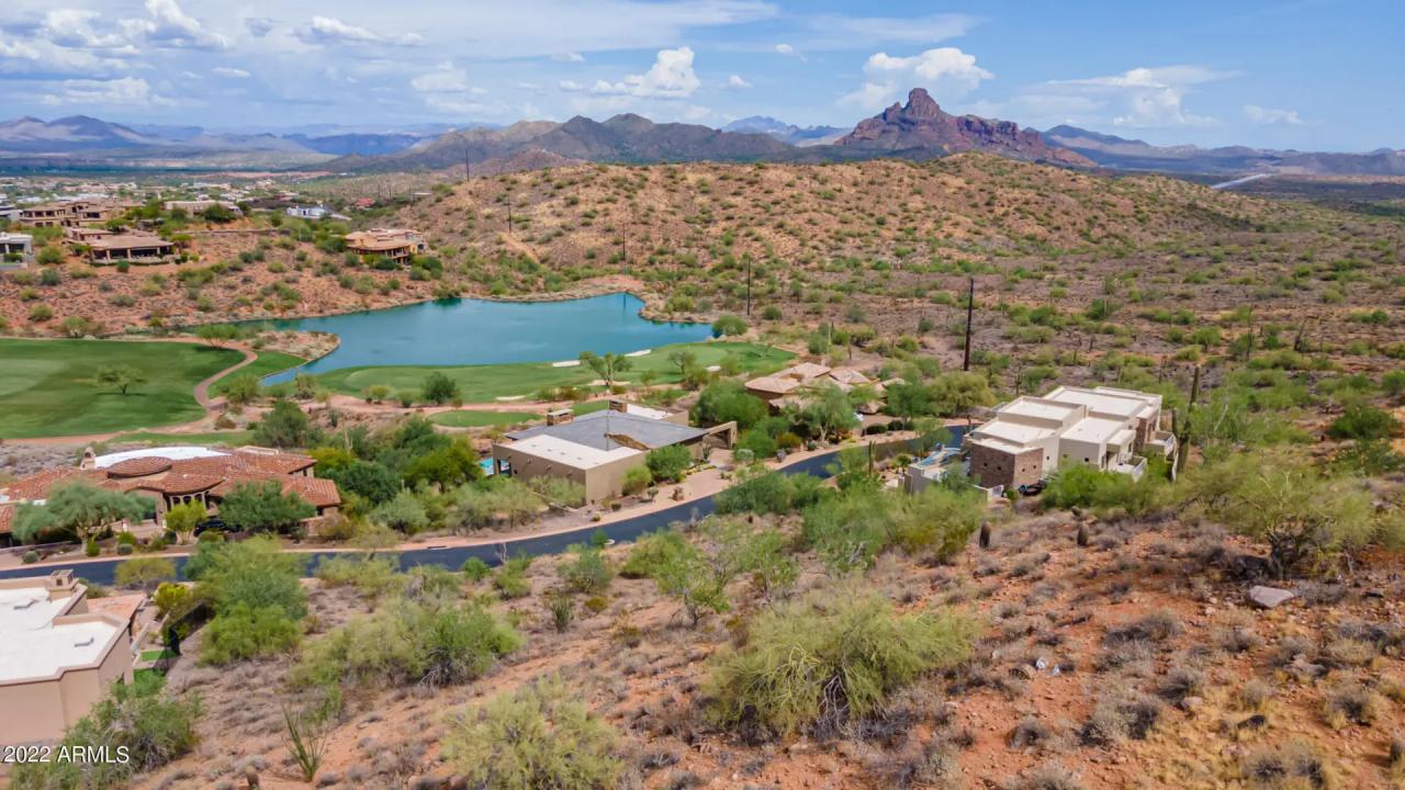 Real Estate Picture 19