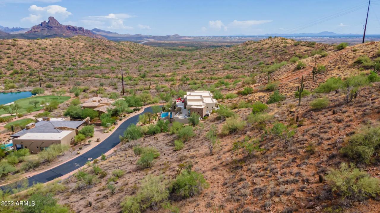 Real Estate Picture 21