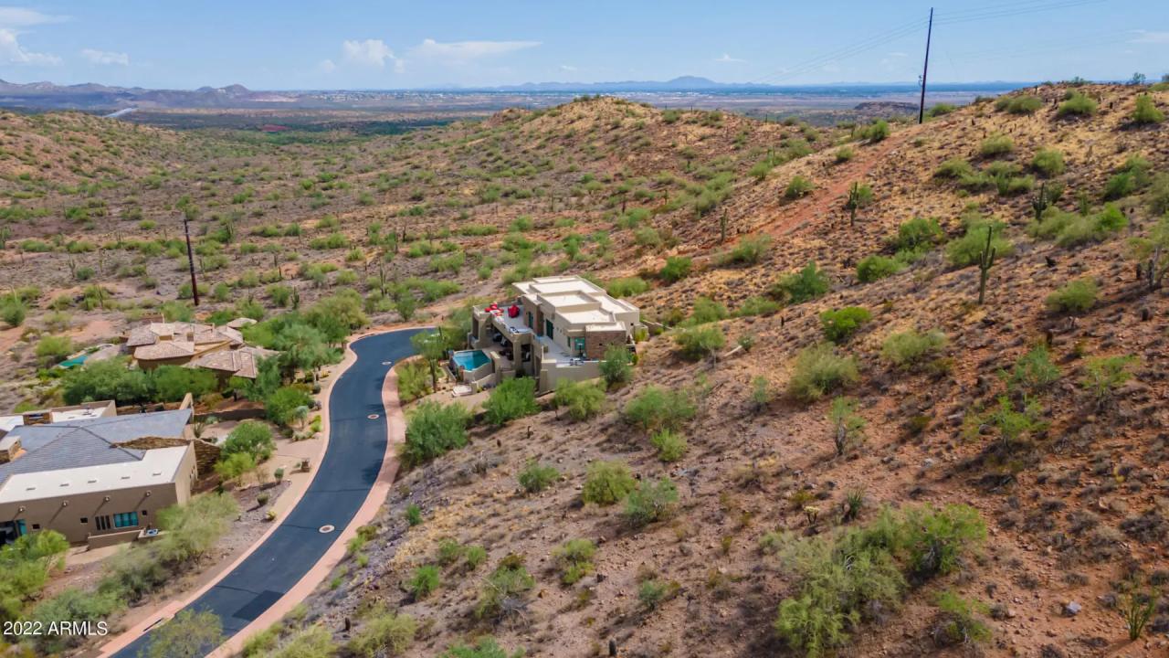 Real Estate Picture 22