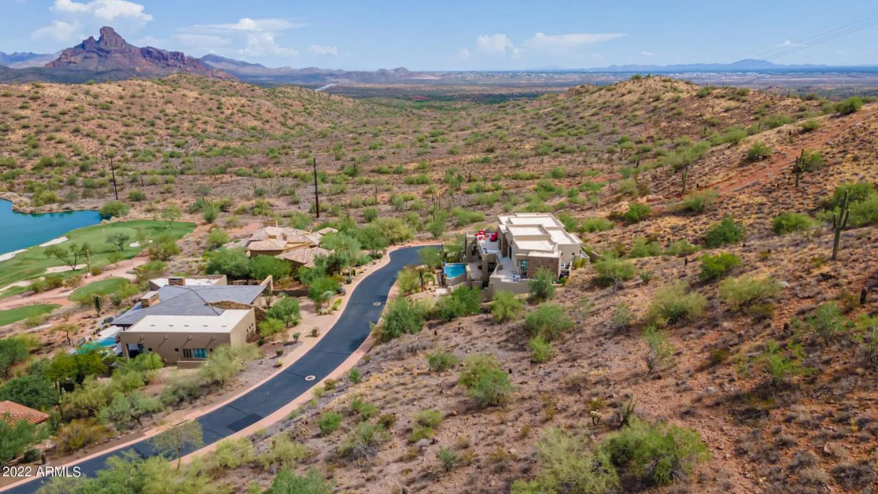Real Estate Picture 23