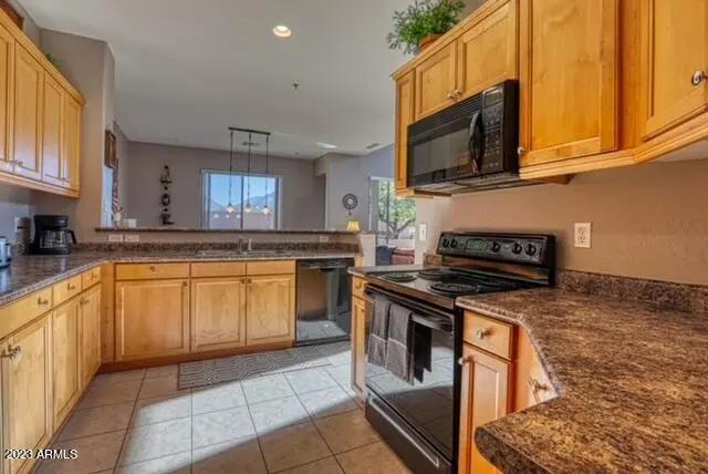 Real Estate Picture 4
