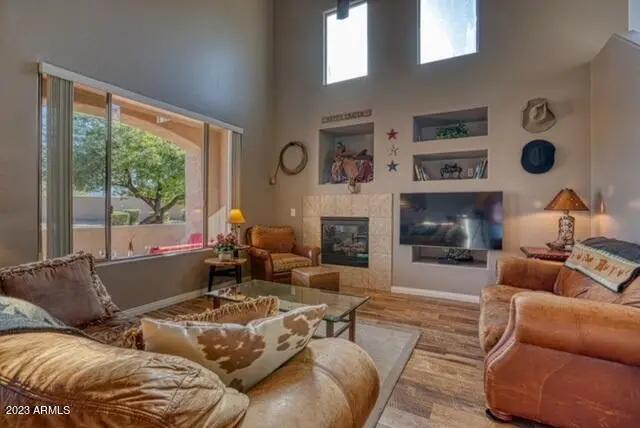 Real Estate Picture 12