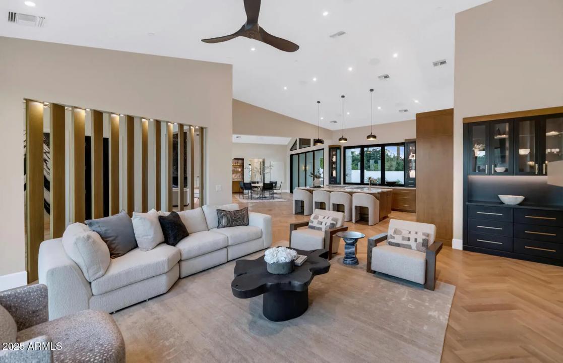 Real Estate Picture 9