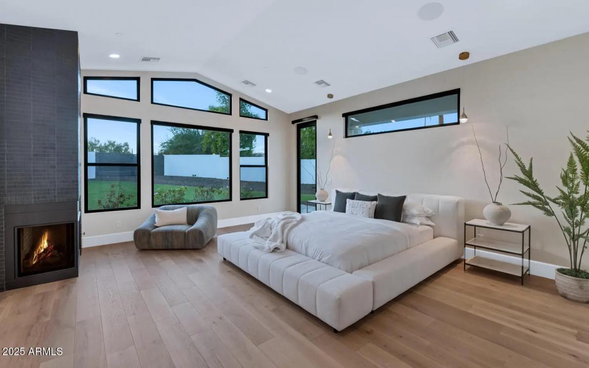Real Estate Picture 21