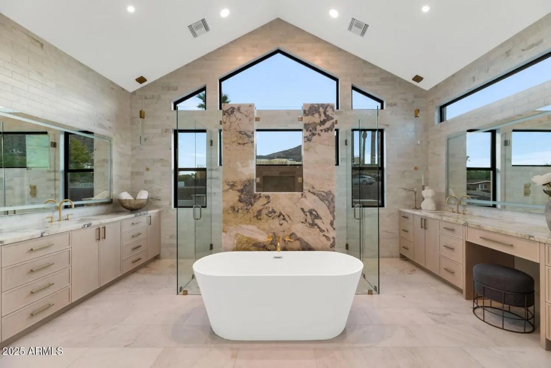 Real Estate Picture 23
