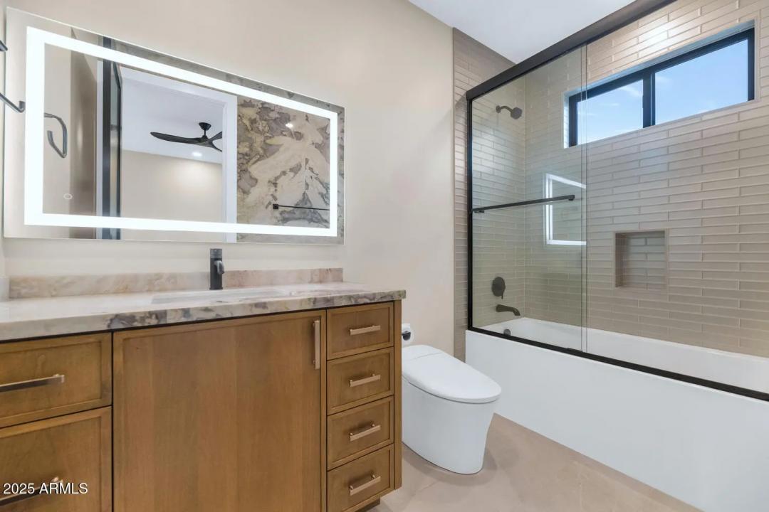 Real Estate Picture 32
