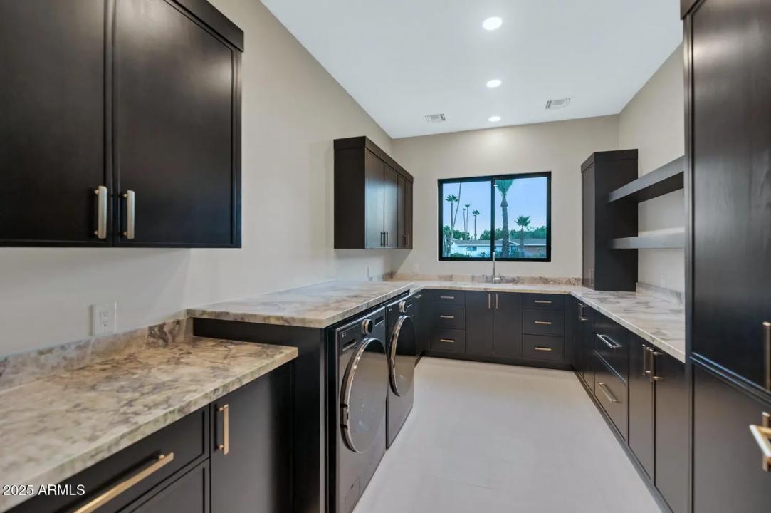 Real Estate Picture 33