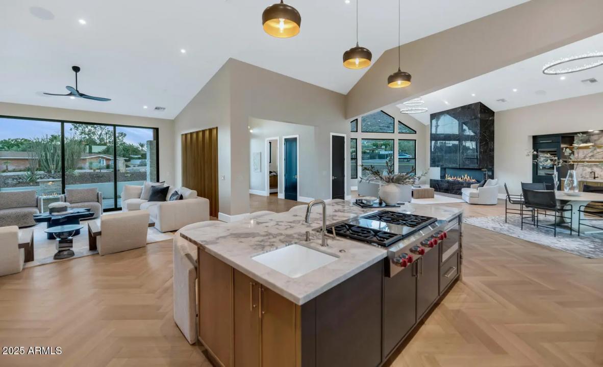Real Estate Picture 15
