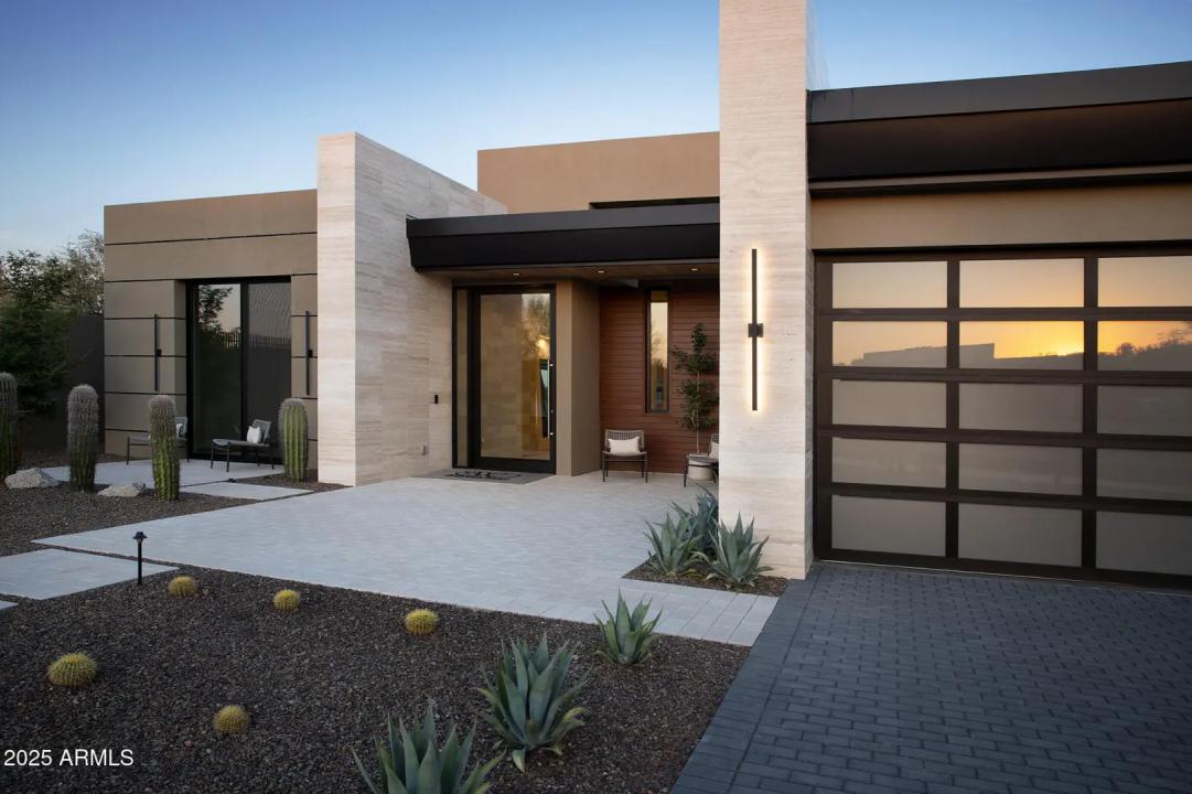 Real Estate Picture 4
