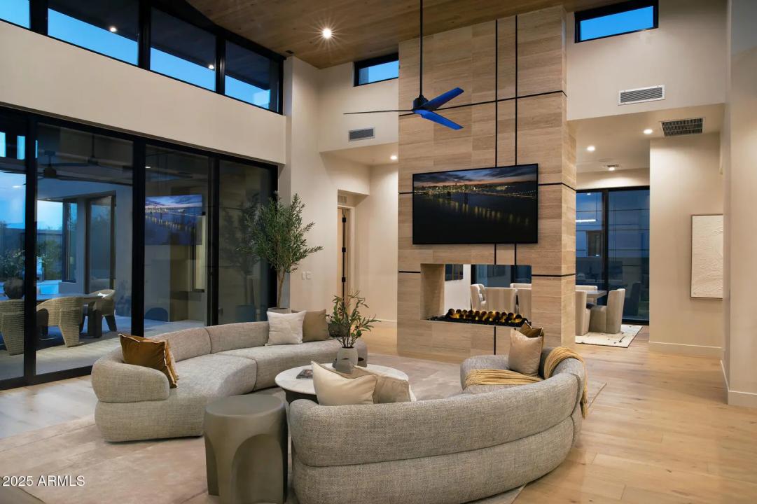 Real Estate Picture 5