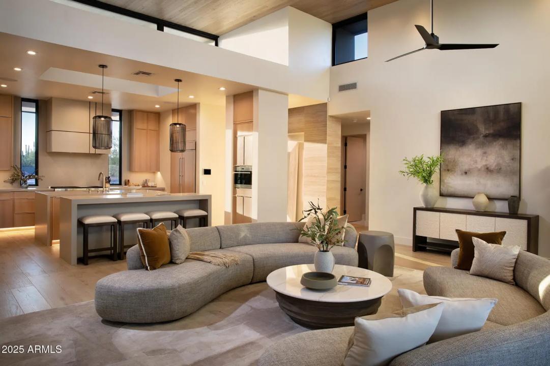 Real Estate Picture 7