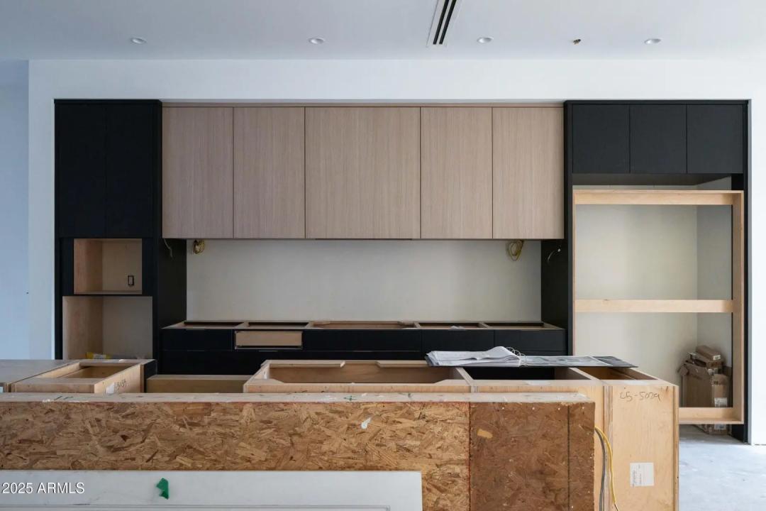 Real Estate Picture 7