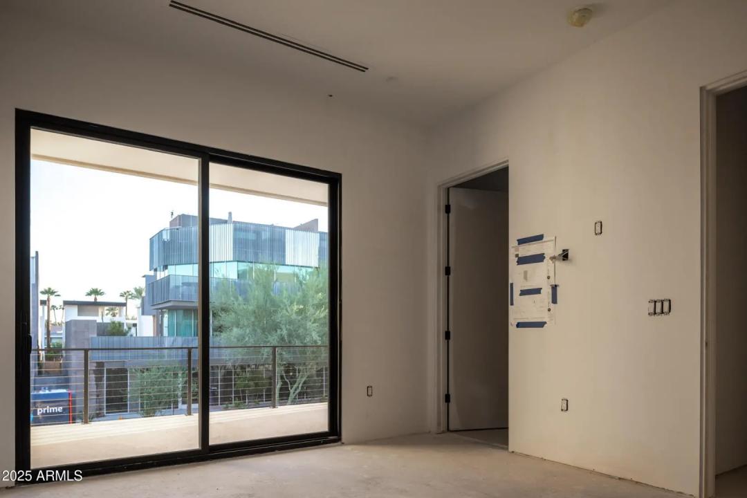 Real Estate Picture 10