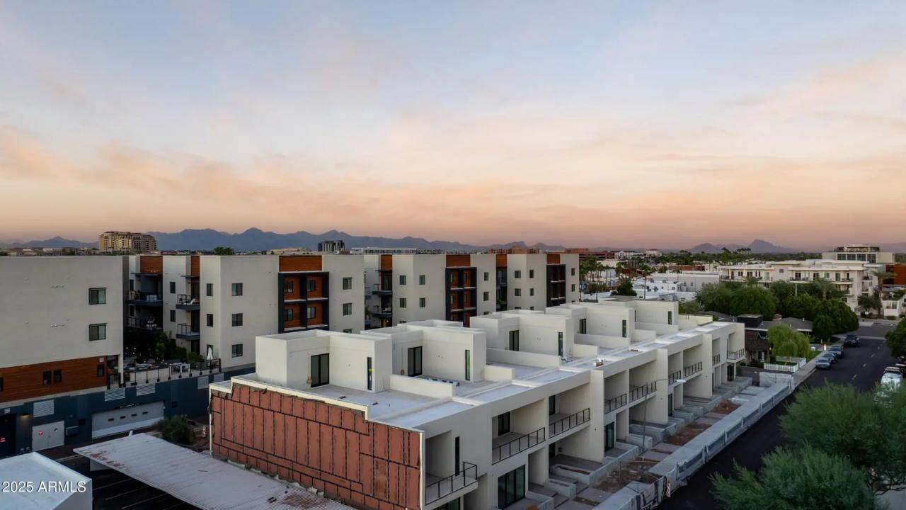 Real Estate Picture 16