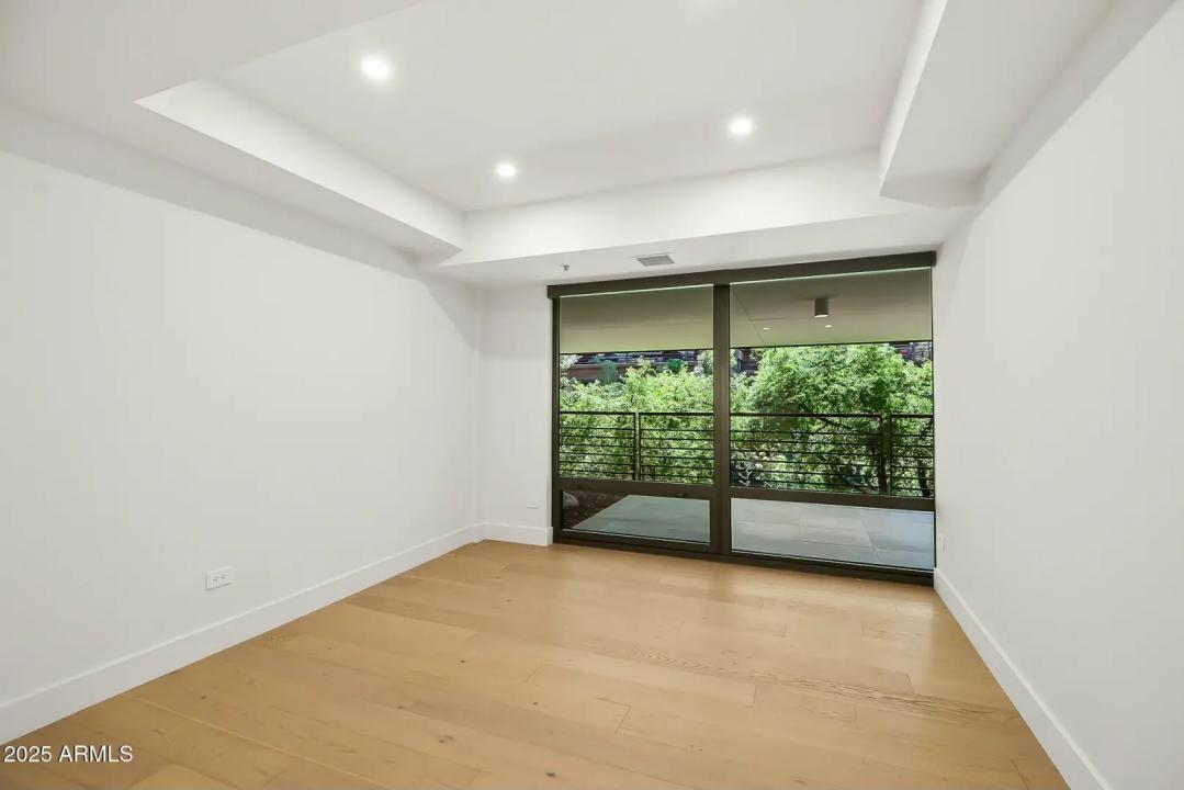 Real Estate Picture 27