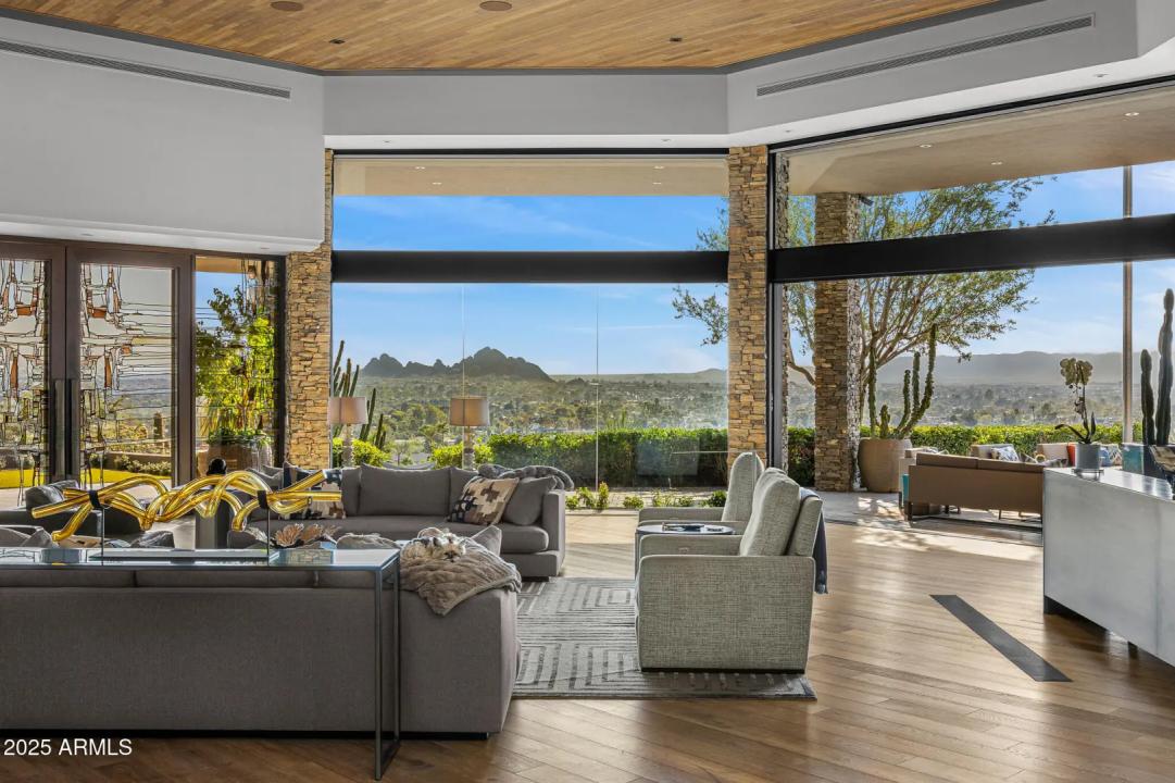 Real Estate Picture 17