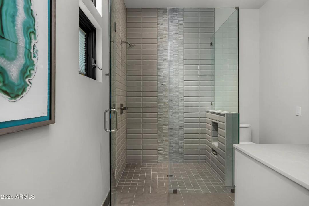 Real Estate Picture 28