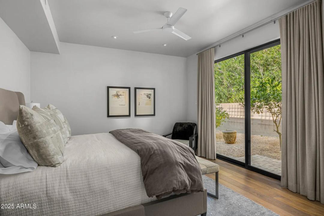 Real Estate Picture 29