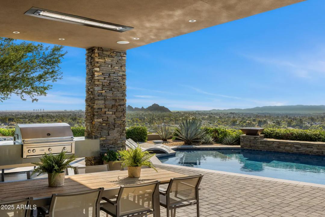 Real Estate Picture 9