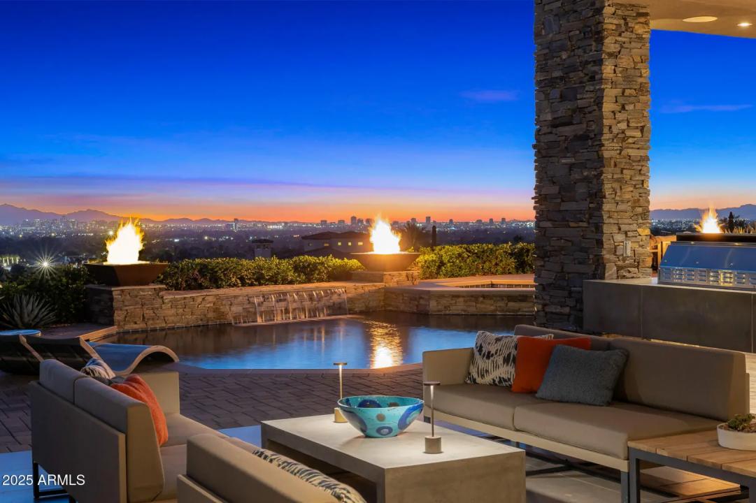 Real Estate Picture 7