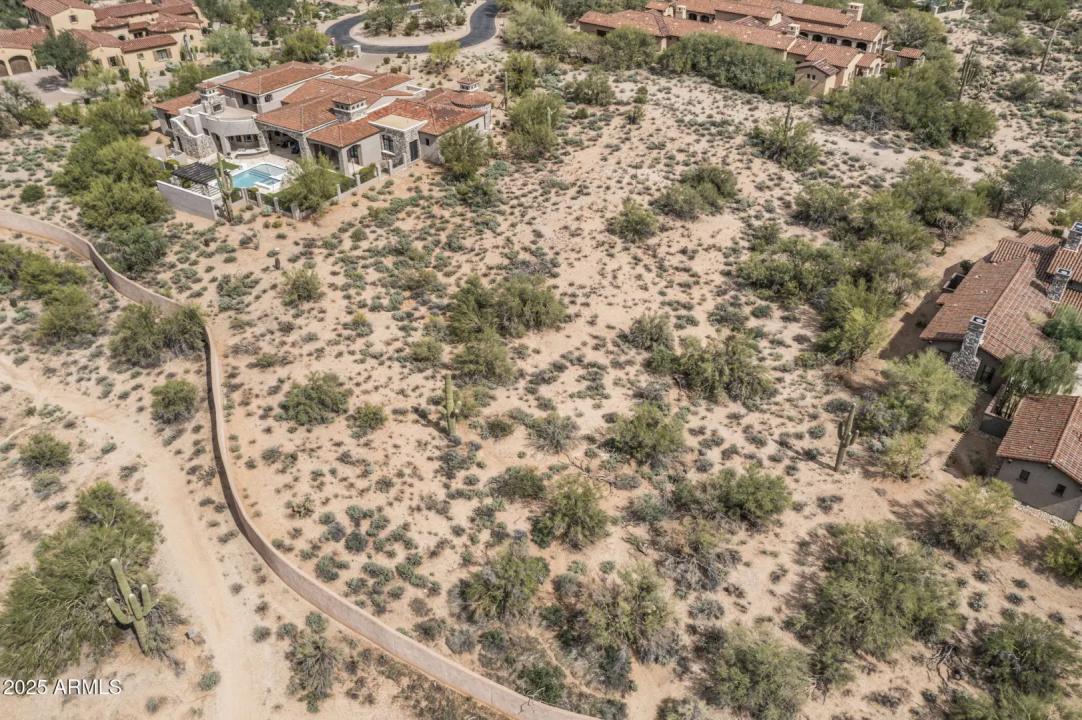 Real Estate Picture 3