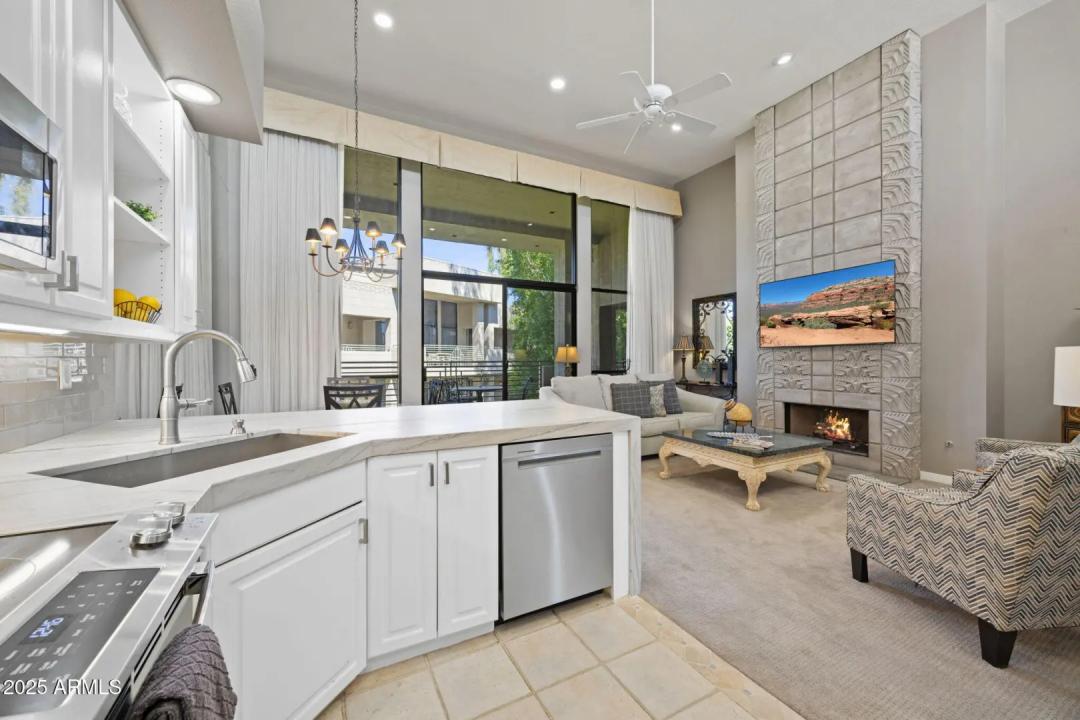 Real Estate Picture 10