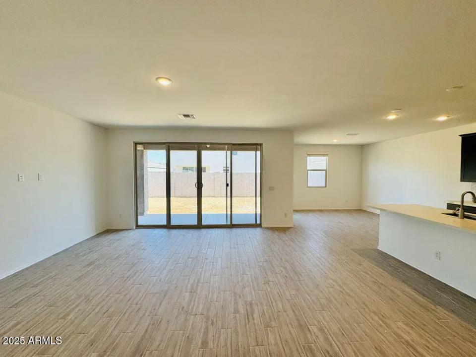 Real Estate Picture 10