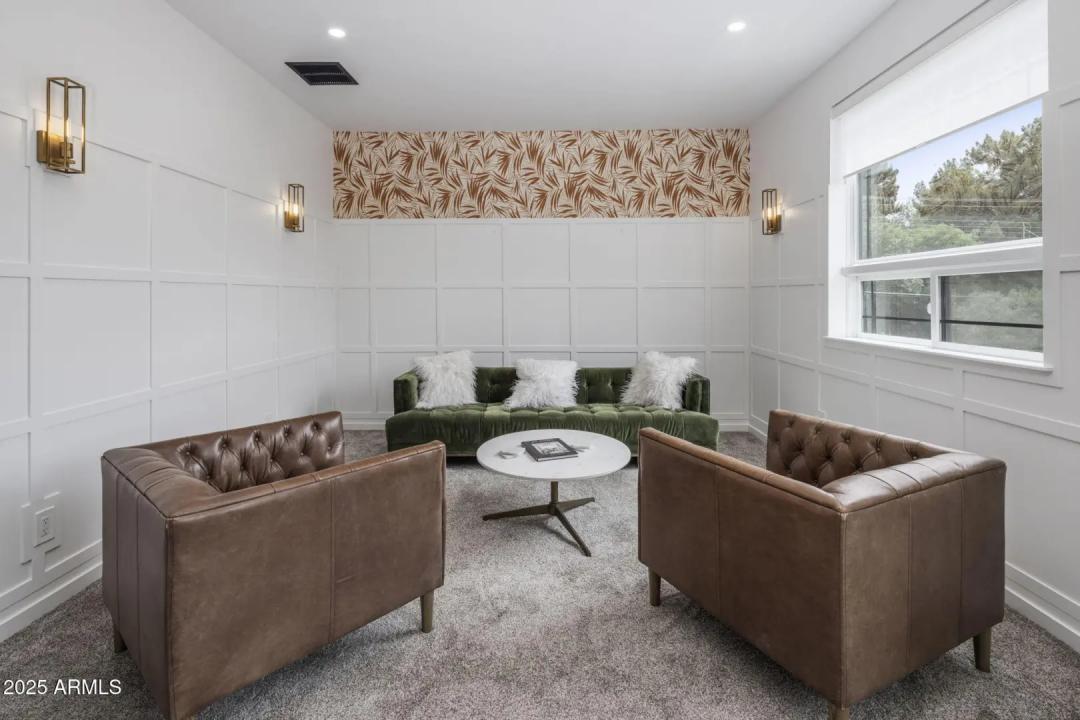 Real Estate Picture 28