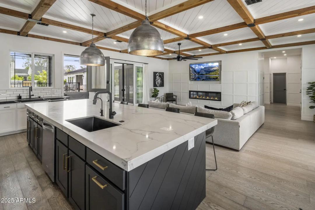 Real Estate Picture 34