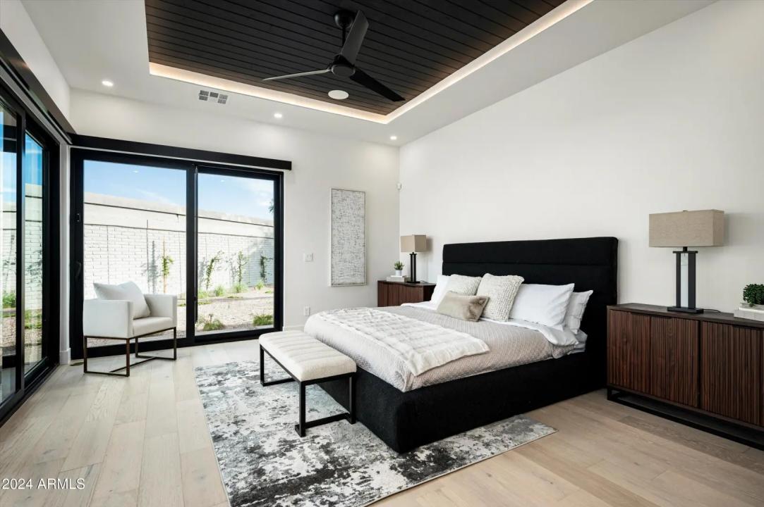 Real Estate Picture 15