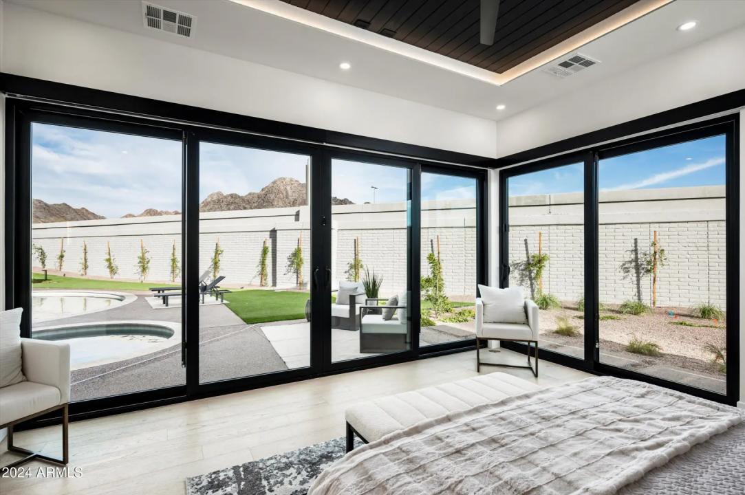 Real Estate Picture 16