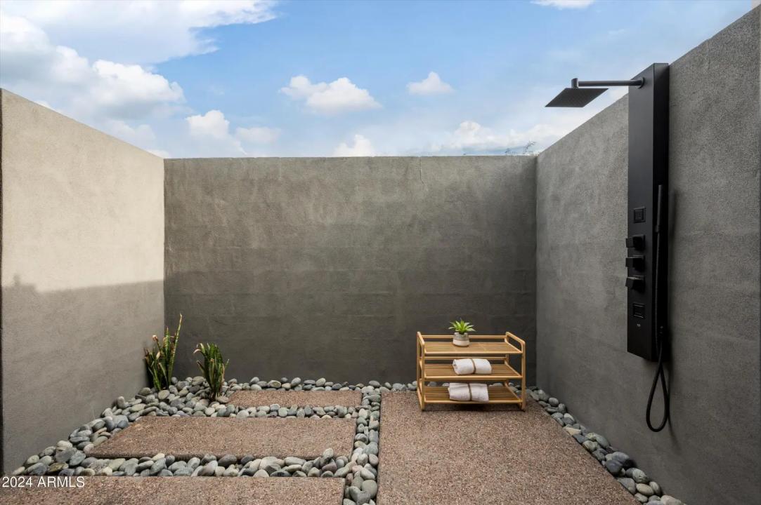 Real Estate Picture 21