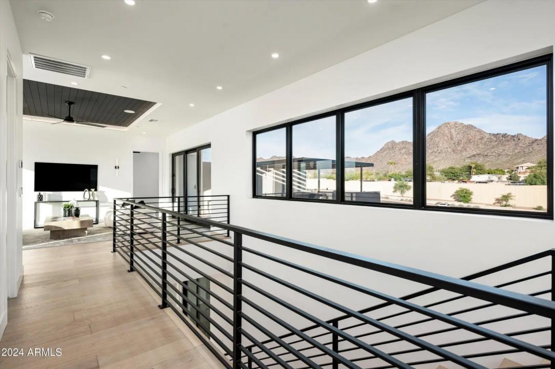 Real Estate Picture 23
