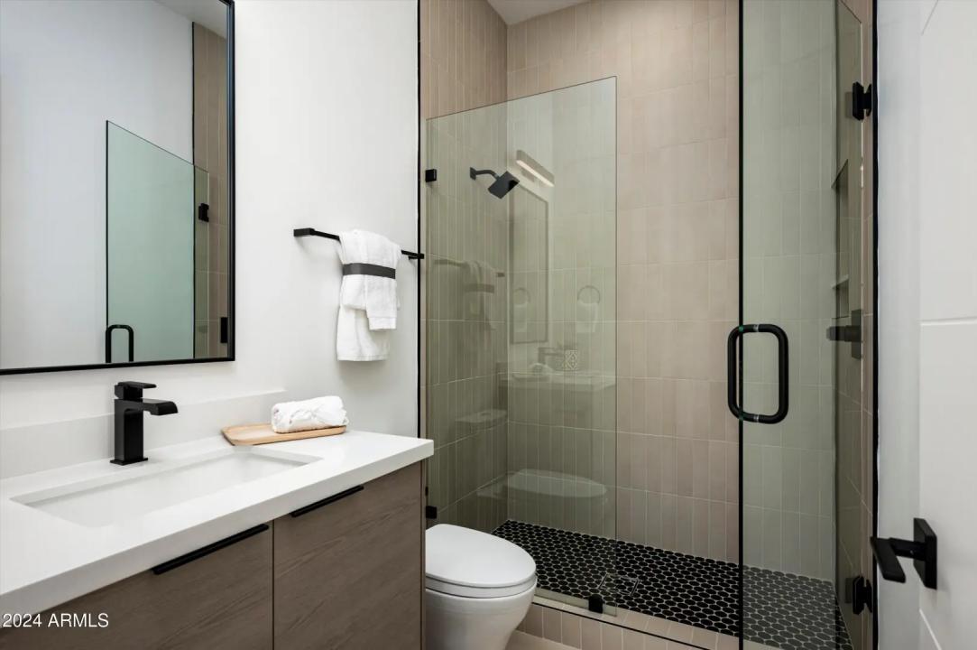 Real Estate Picture 32