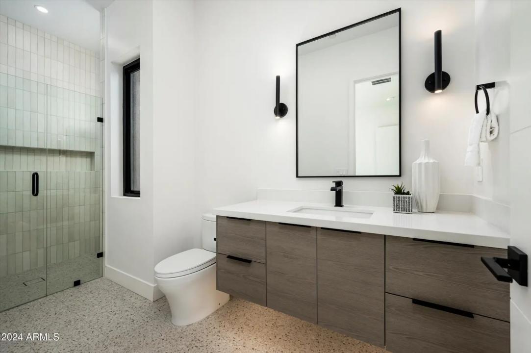 Real Estate Picture 35