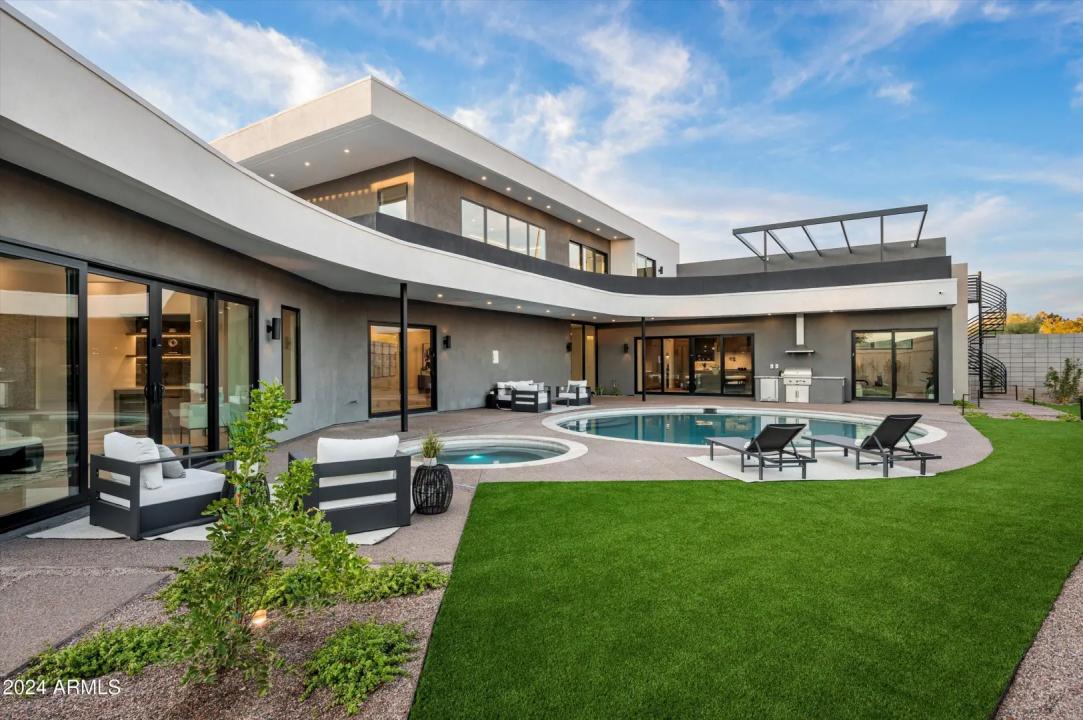 Real Estate Picture 39