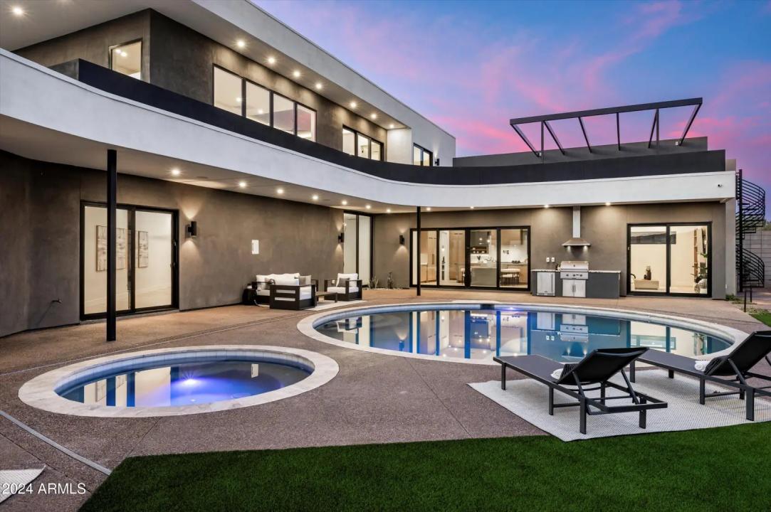 Real Estate Picture 40