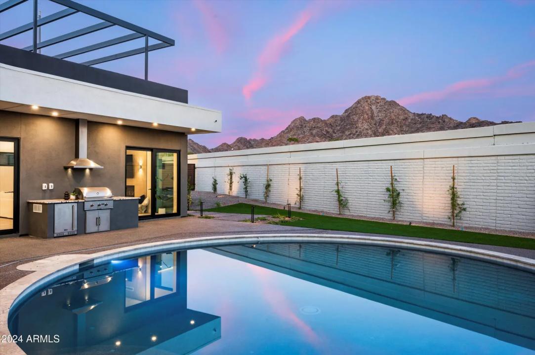 Real Estate Picture 42