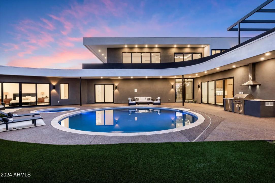Real Estate Picture 43