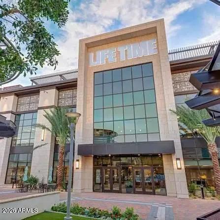 Real Estate Picture 50