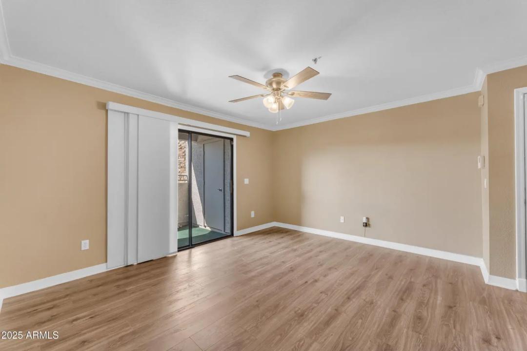 Real Estate Picture 7