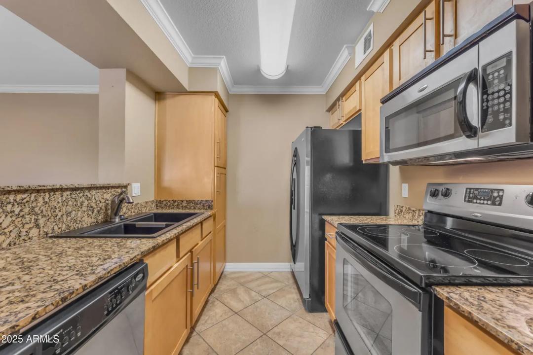 Real Estate Picture 13