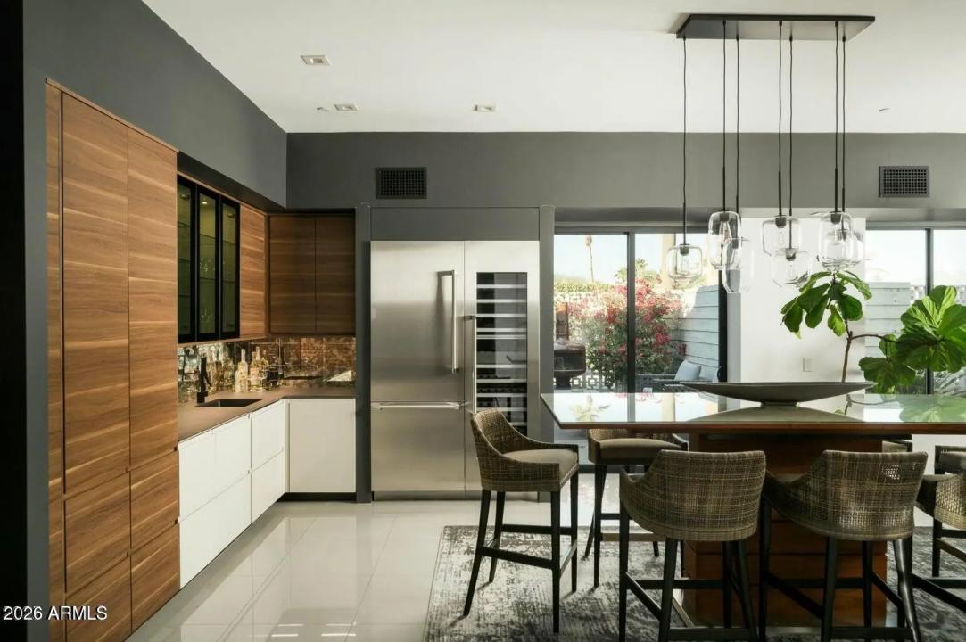 Real Estate Picture 18