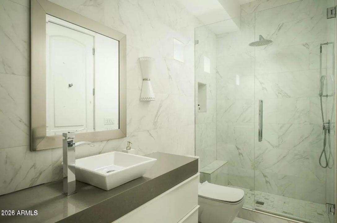 Real Estate Picture 22