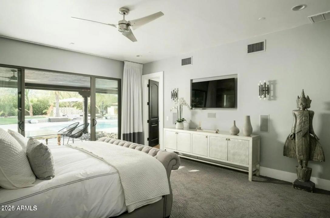 Real Estate Picture 26