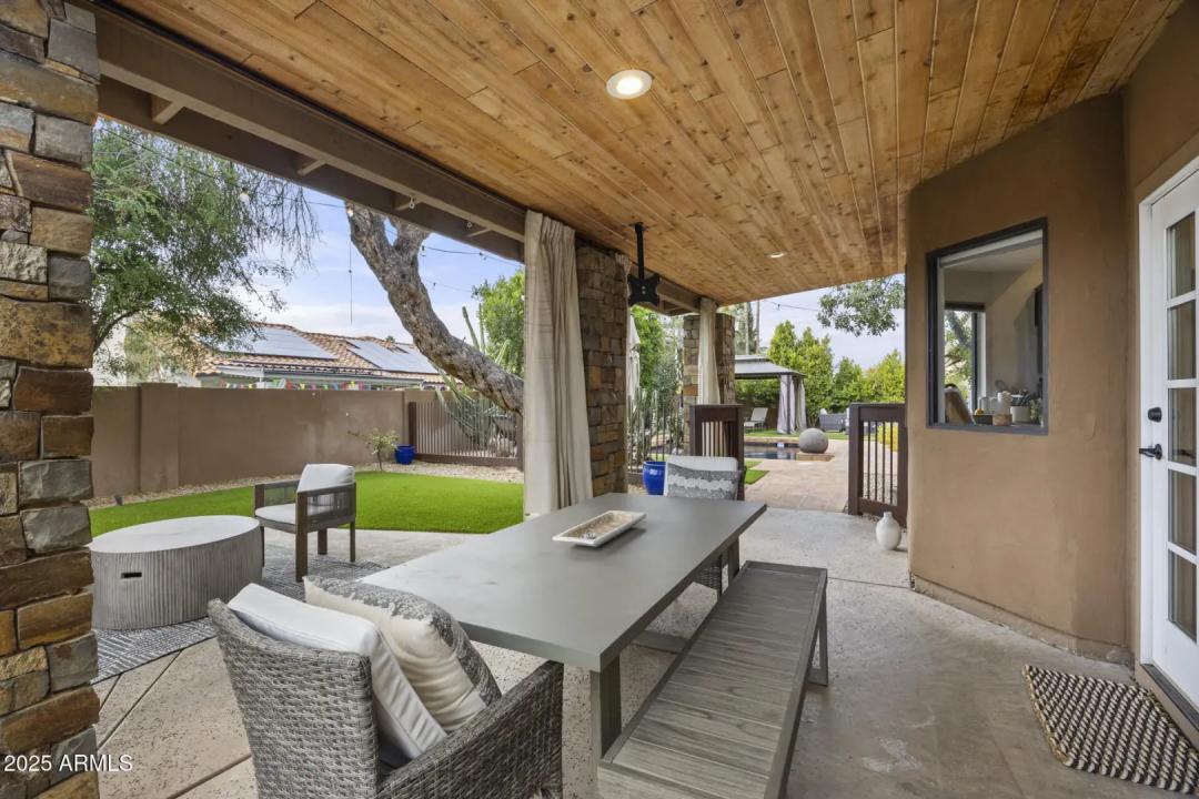 Real Estate Picture 30